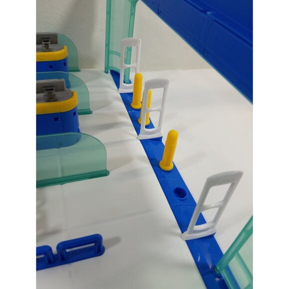 Zuru 5 Surprise Mini Mart Playset With Mini Brands Accessories Incomplete - Picture 14 of 16